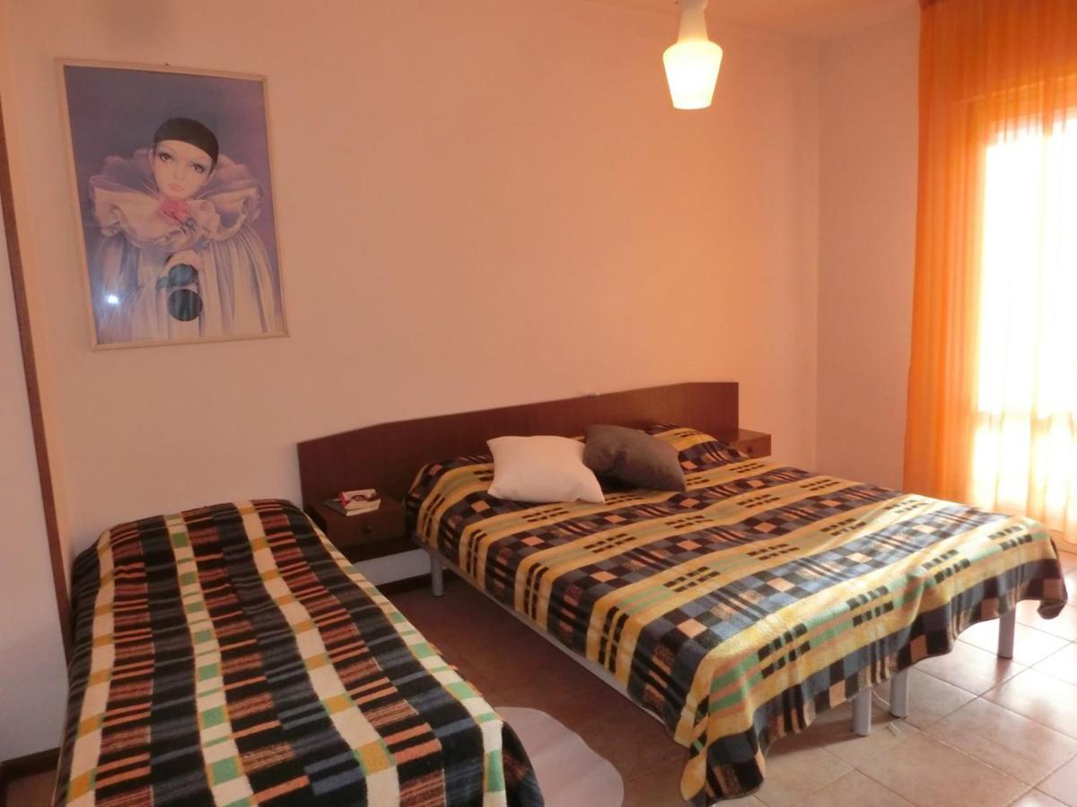 Apartment Comfy One-bedroom With Terrace And Lift